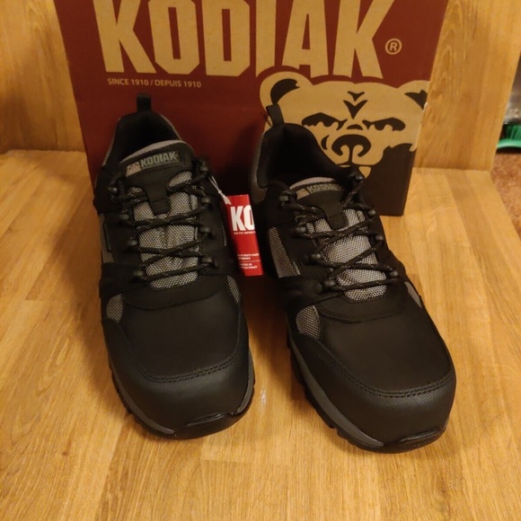 Kodiak Mens Rapid Black Work & Safety Hiking Waterproof Shoes Size 9W Wide NWT - Picture 2 of 7